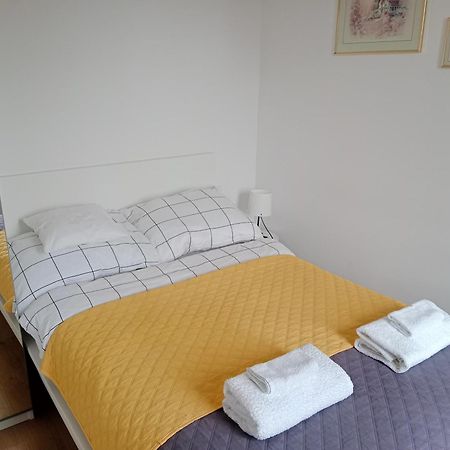Apartament Dwupokojowy Ostrowiec Świętokrzyski Eksteriør bilde